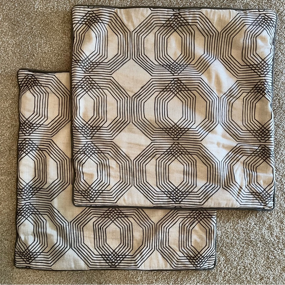 VILLA Pillow Cases - 2
